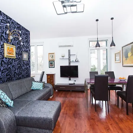 Amazing In The Center! Apartman